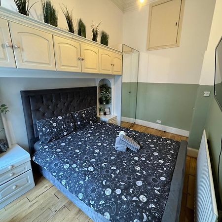Central And Affordable Flat For 6 People In Zone 1 - Baker Street - With Breakfast Included London Kültér fotó