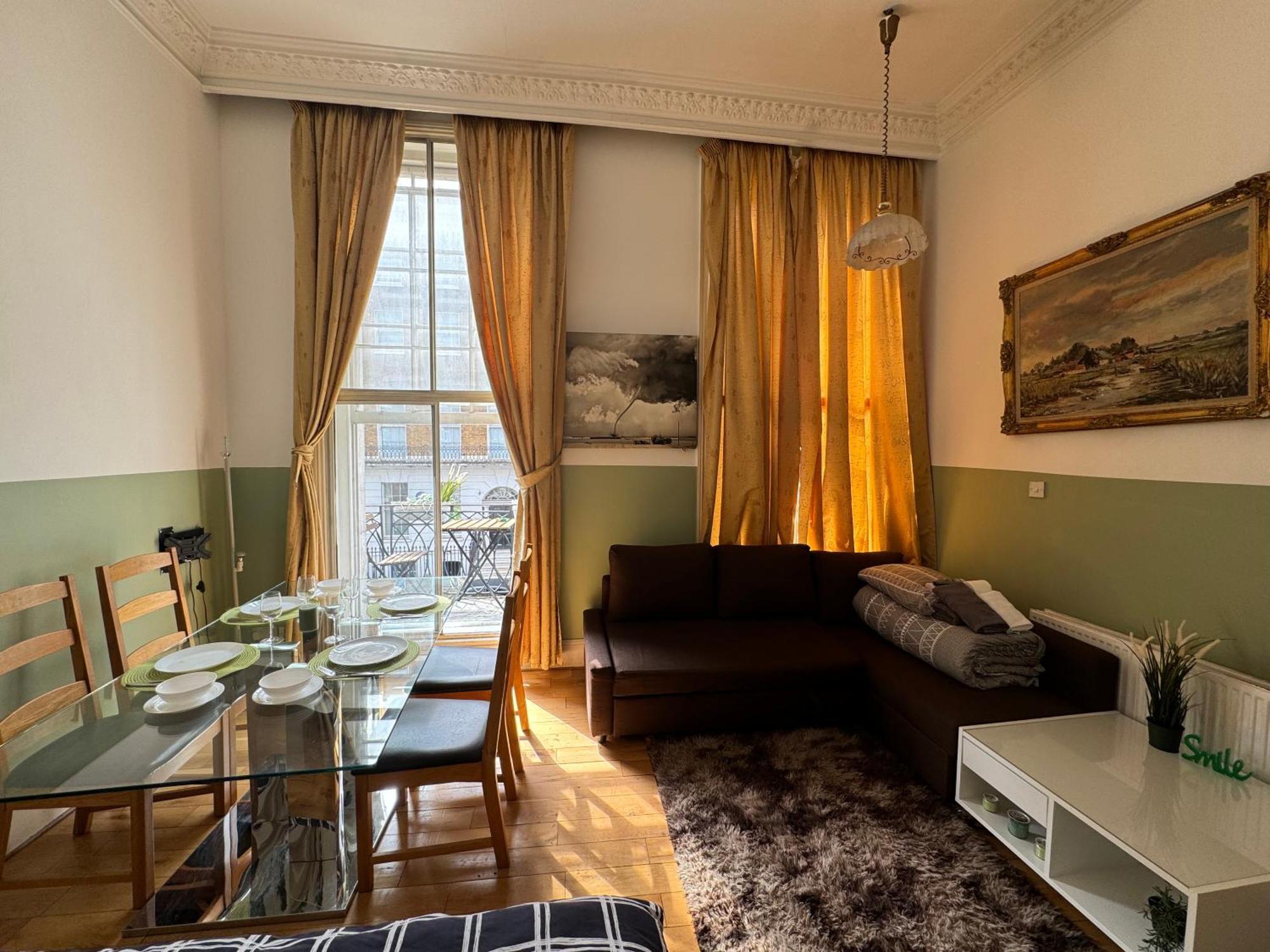 Central And Affordable Flat For 6 People In Zone 1 - Baker Street - With Breakfast Included London Kültér fotó